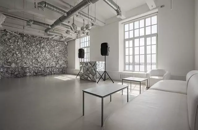 Rubin Loft — Weiß