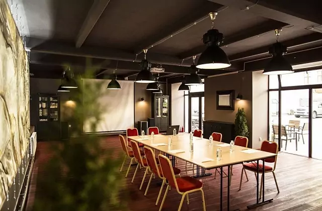 Saal «Gollandija»