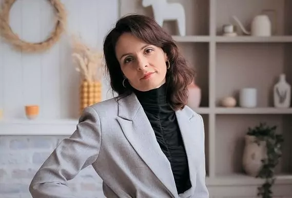 Simultaneous interpreter Tatyana Zalesskaya