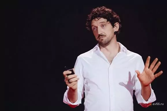 リーダーシップとマネジメントの講演者 ヴィタリー・クルイロフ