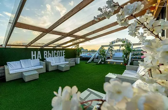 En hauteur