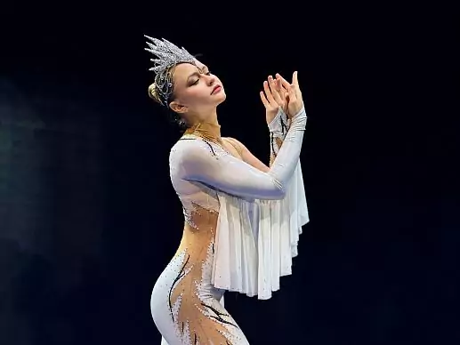 Denge sanatçısı İrina Barabaş