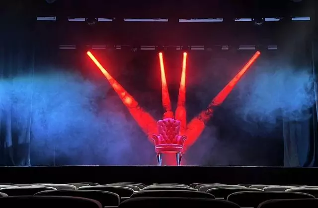 Konser salonu ve sinema salonu