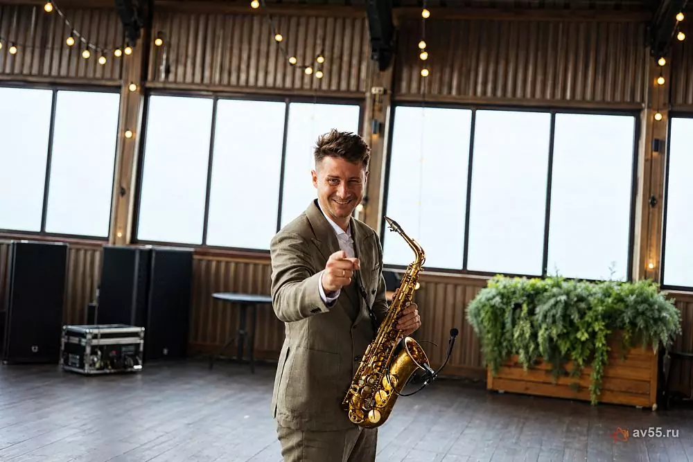 Animateur et saxophoniste Nikita Bedretdinov — photo 1