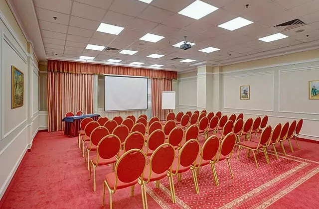 Borodino Kongre Oteli — «Rayevski» Konferans Salonu