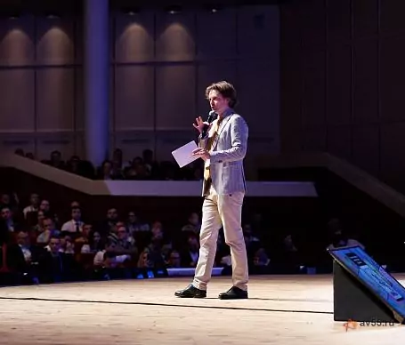金融与投资演讲嘉宾季莫费·马丁诺夫