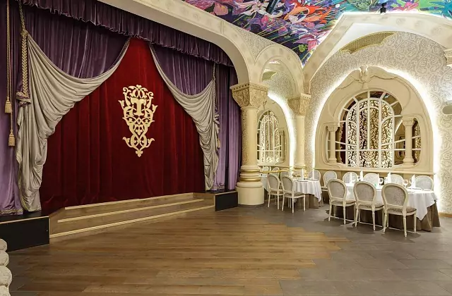 Restaurant « Troïka » — Salle principale