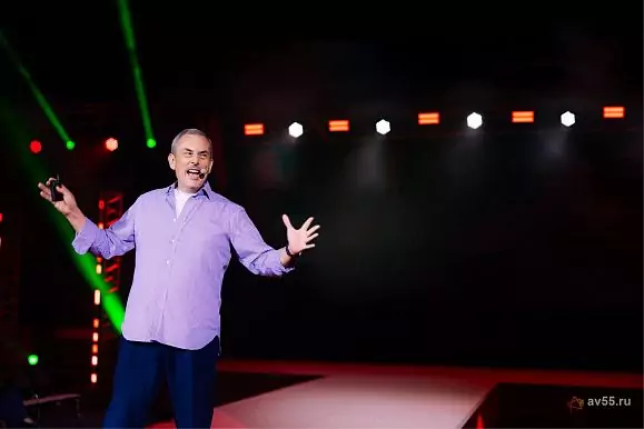 Спикер по бренду и PR Дмитрий Сендеров