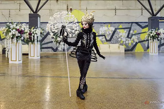 Шоу живых статуй LUMidea