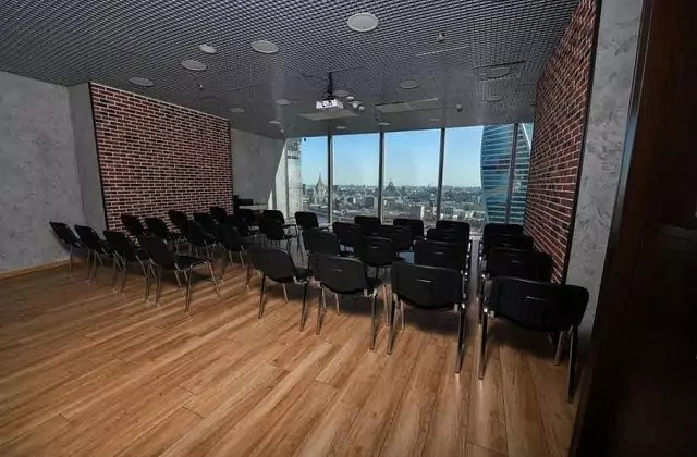 Konferans Salonu Doğu