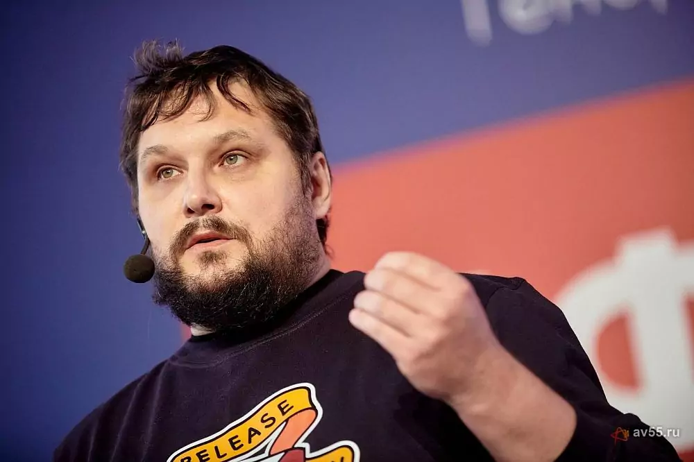Rhetorik-Speaker Kirill Anastasin — Foto 1