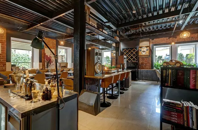 WineWood Moscow — The Lobbiest