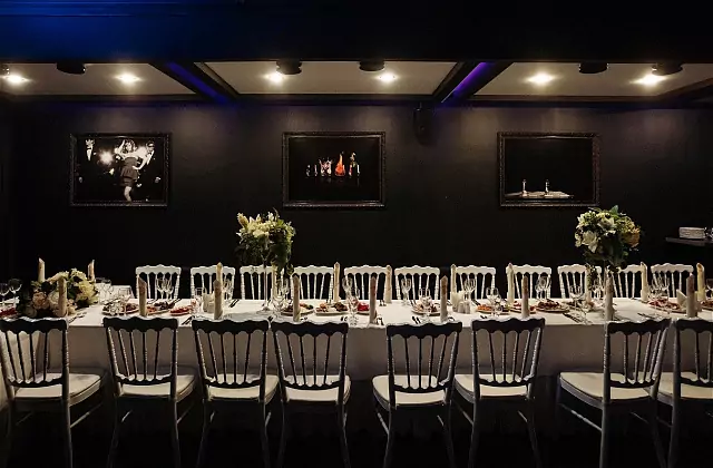 Green House — «Black House» Salonu