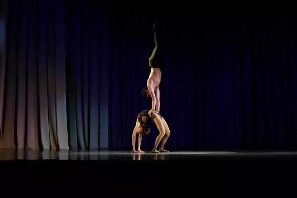 Acrobatic duo Duo Grace