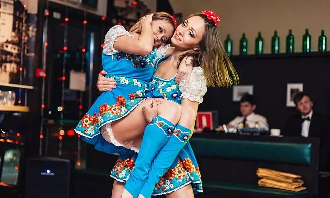 Acrobatic duo "Twist"
