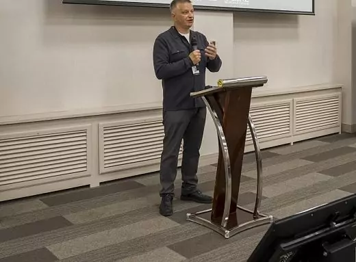 物流演讲嘉宾阿列克谢·别兹博罗多夫