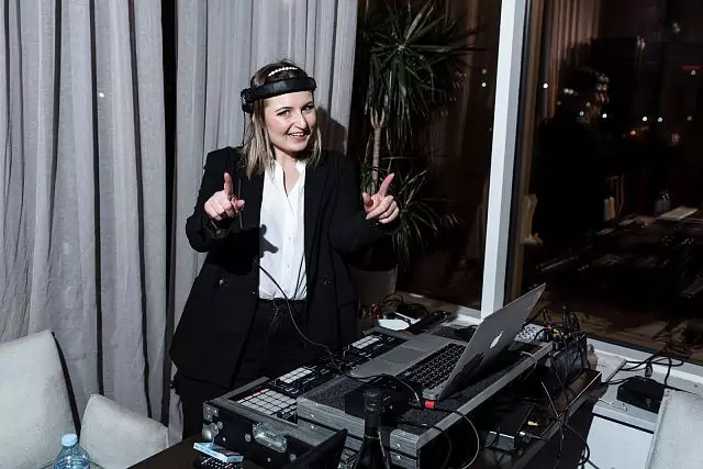 DJ Elena Lagonda