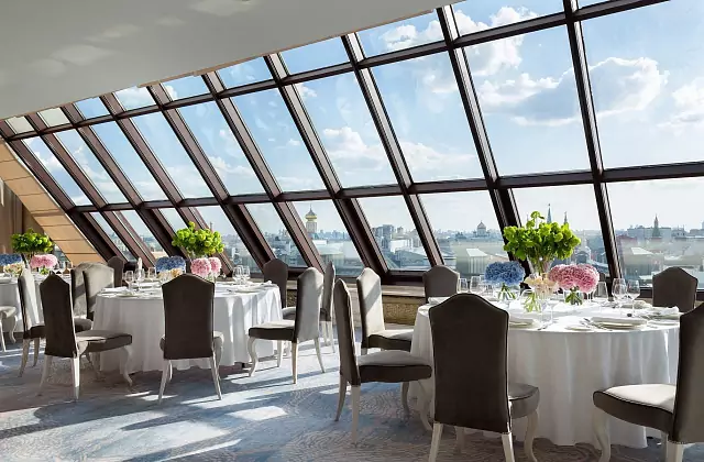 The St. Regis モスクワ Никольская — Зал «Руфтоп»