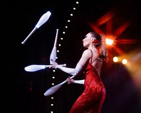 Juggler Valeria Shugai