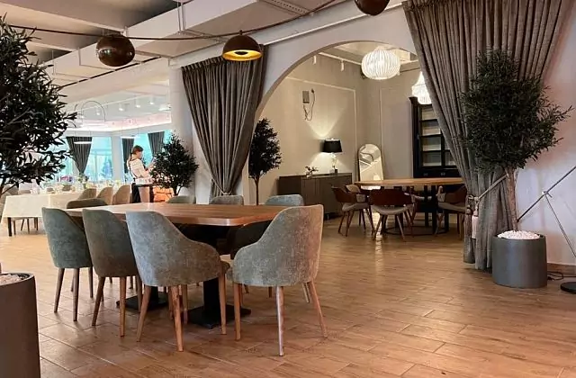 Parc-hôtel « Khvoïa Bestoujevo » — Restaurant « Bestoujev »