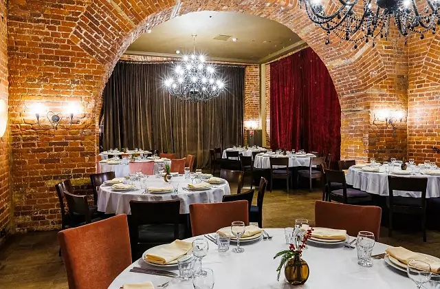 Palace Bridge Hotel — Hauptrestaurant