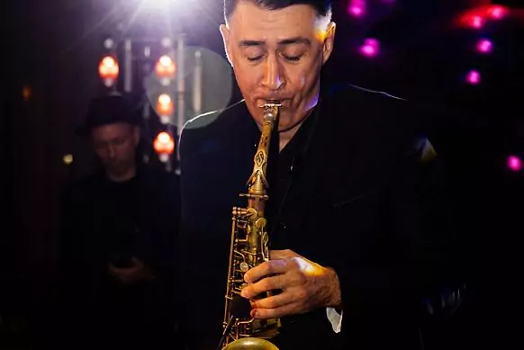 Саксофонист Андрей Кириченко