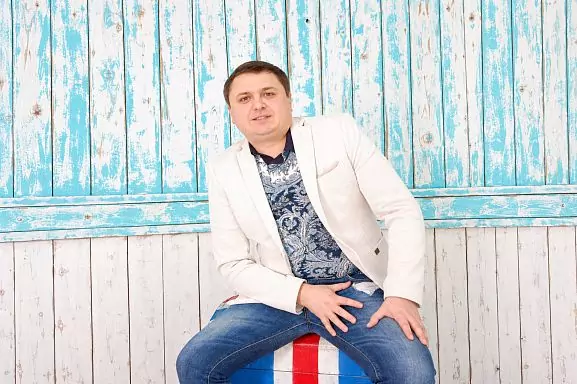 Диджей Алексей Попов