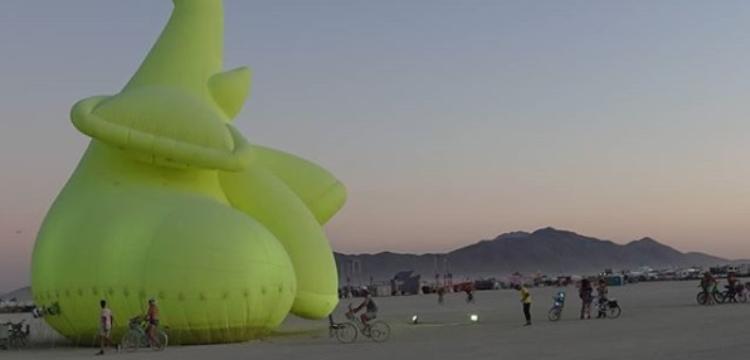 „Schmetterling“ im Ei, fliegende Steine und ein grüner Elefant – wofür war das verrückteste Festival der Welt, Burning Man – 2019, noch bekannt? 13