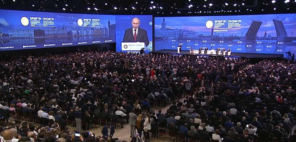 Roboter, Puschkin, Massage: Womit überraschten die Organisatoren des SPIEF 2019 noch?