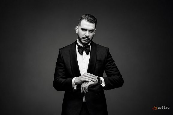 Vocalist Denis Manhattan