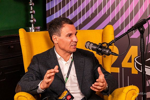 Orador en emprendimiento Dmitry Kireev