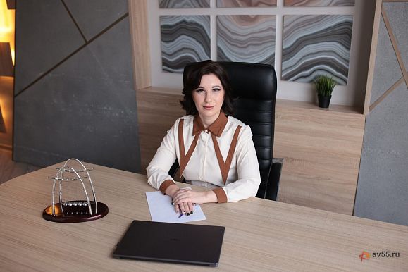 Oradora sobre finanzas e inversiones Anna Baranova