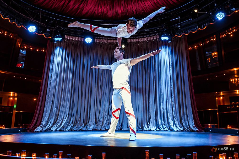 Acro Libra acrobatic show — photo 1