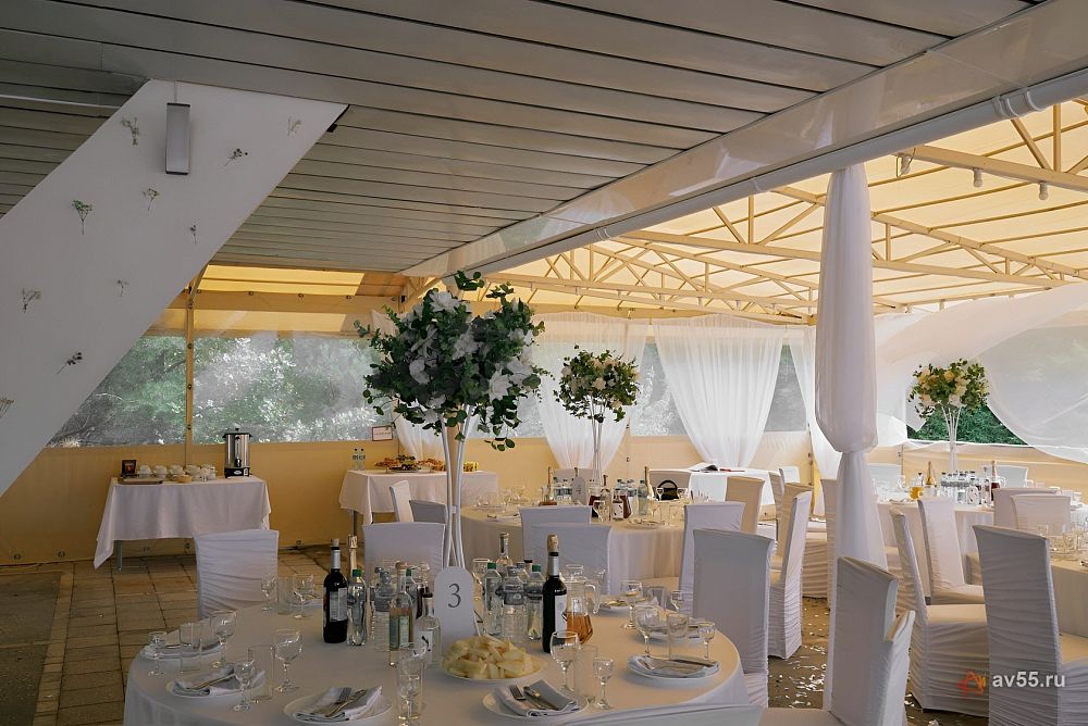 Irtysh hotel complex — Big Hall banquet hall with terrace — photo 1