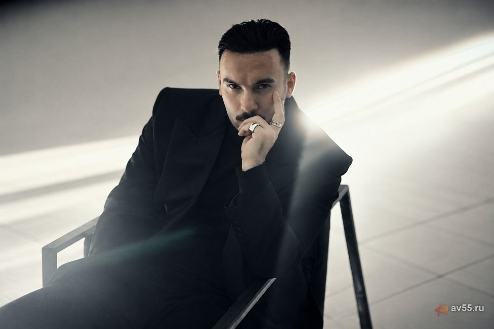 Sunucu Mark Mirzoyan — fotoğraf 1