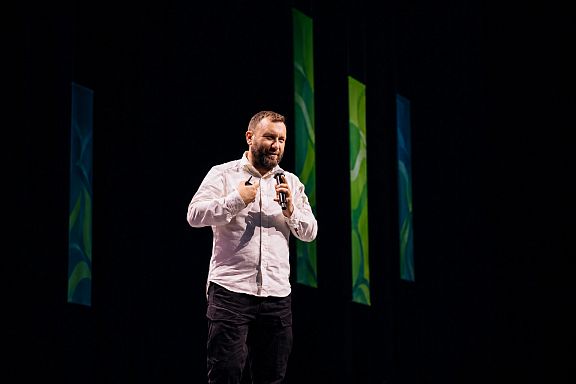 Orador sobre emprendimiento Dmitry Kibkalo