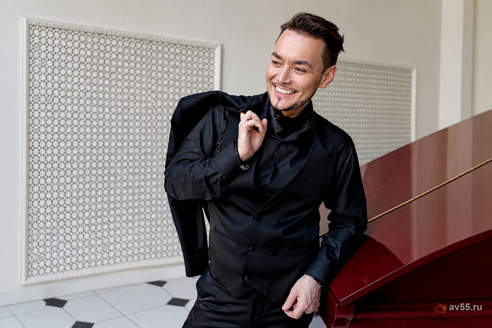Host Alexander Kurtov — photo 1