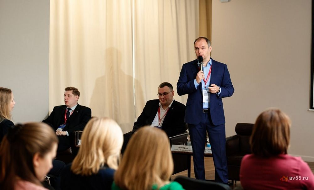 Public administration speaker Sergey Makoveev — photo 1